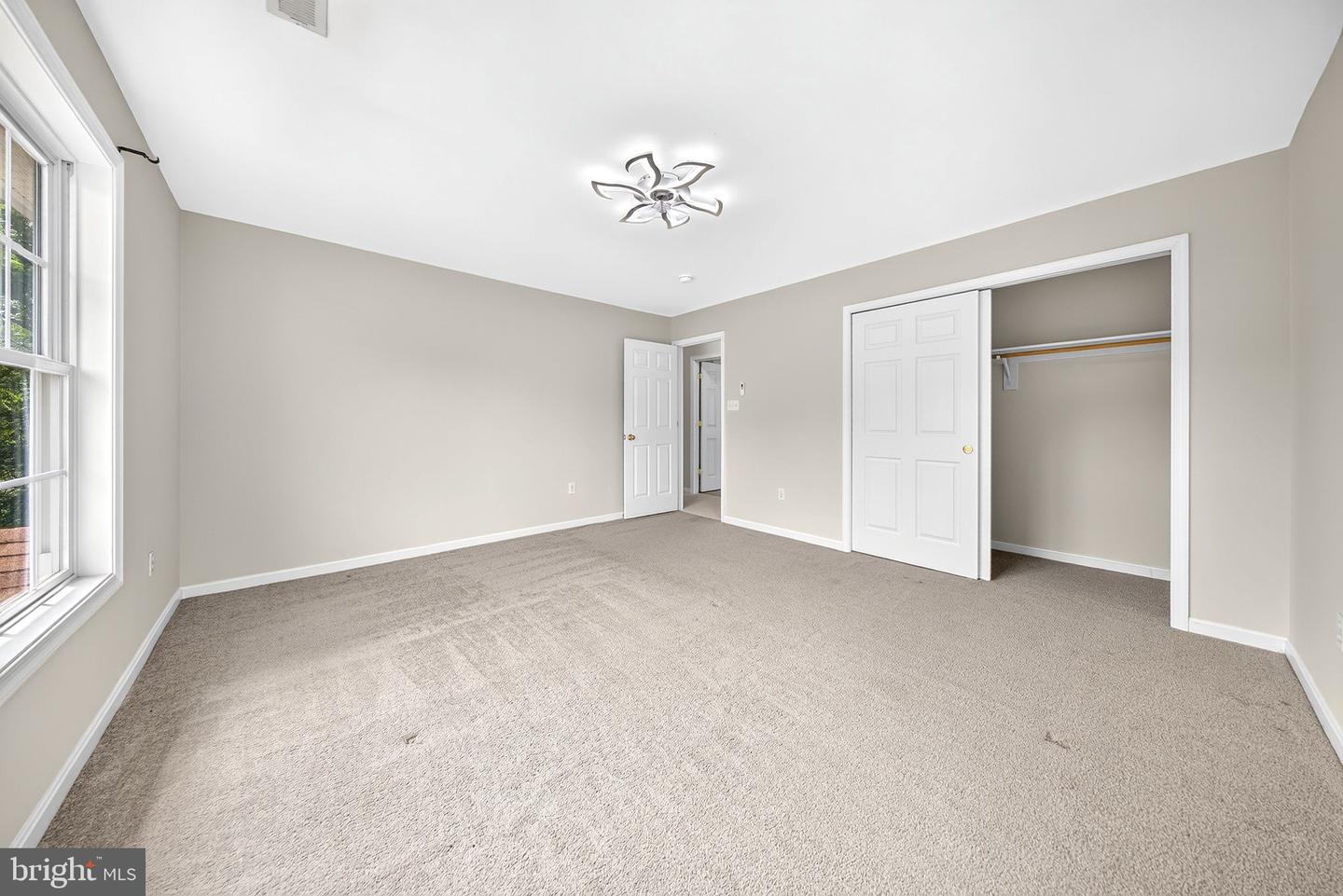 11530 John Marshall Hwy Property Photo 42