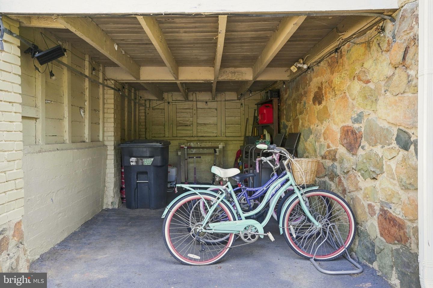 23 Fairfax St Property Photo 37