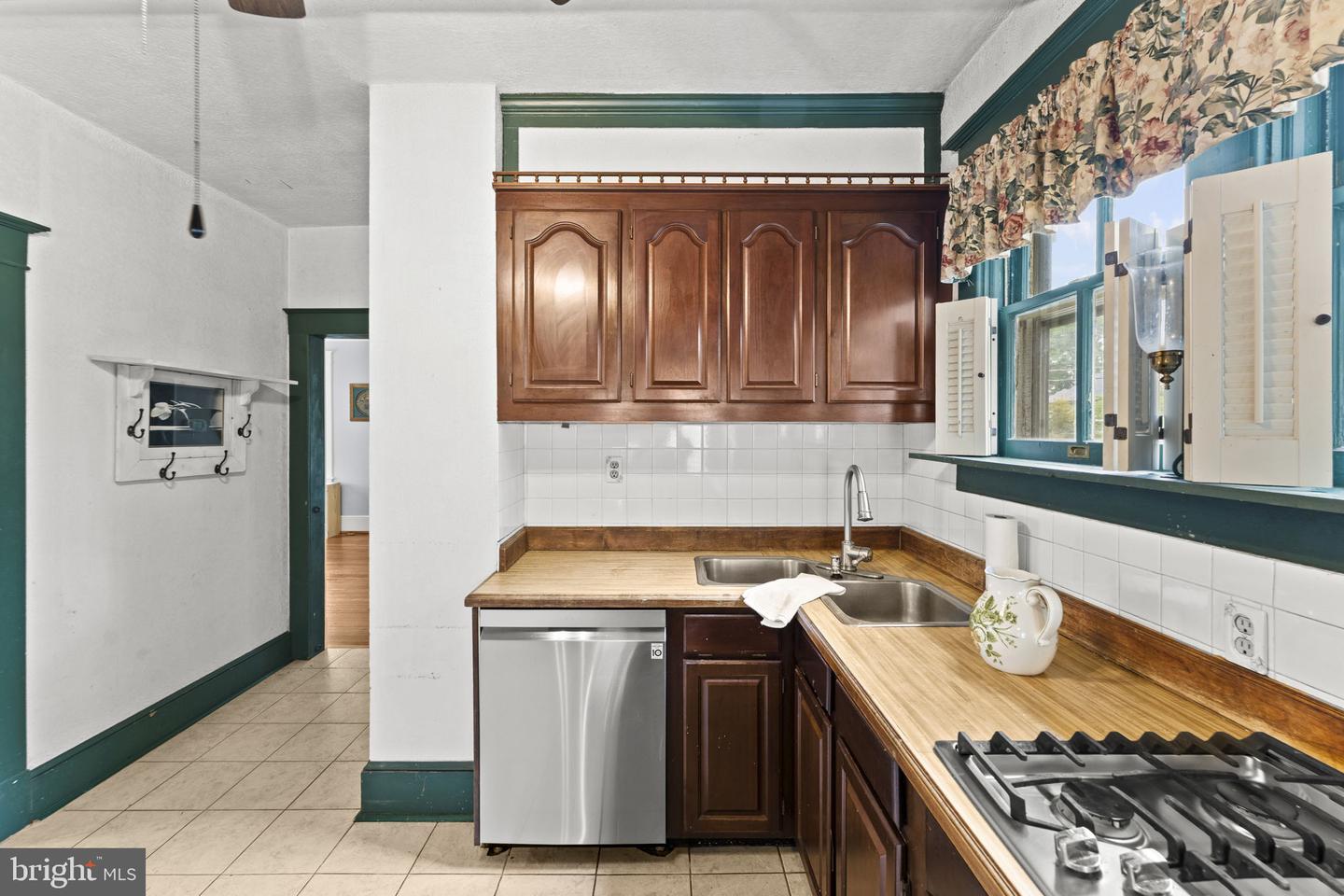 133 Waterloo St Property Photo 18