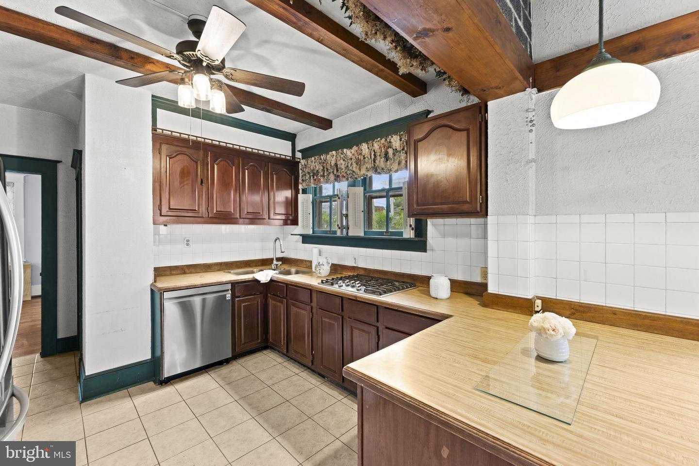 133 Waterloo St Property Photo 20