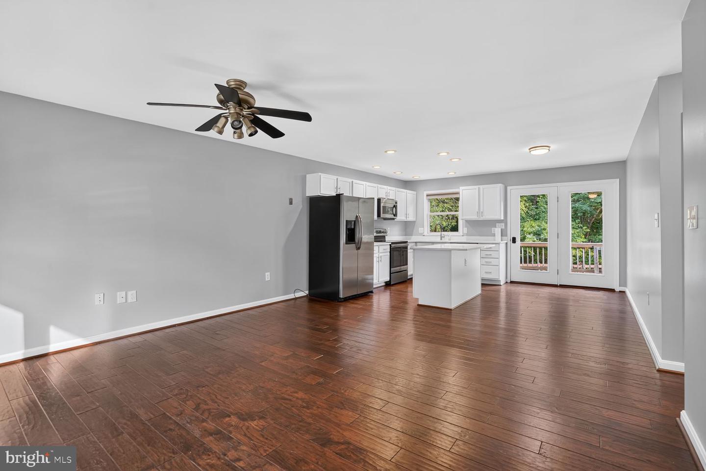 9427 Beale Ln Property Photo 13