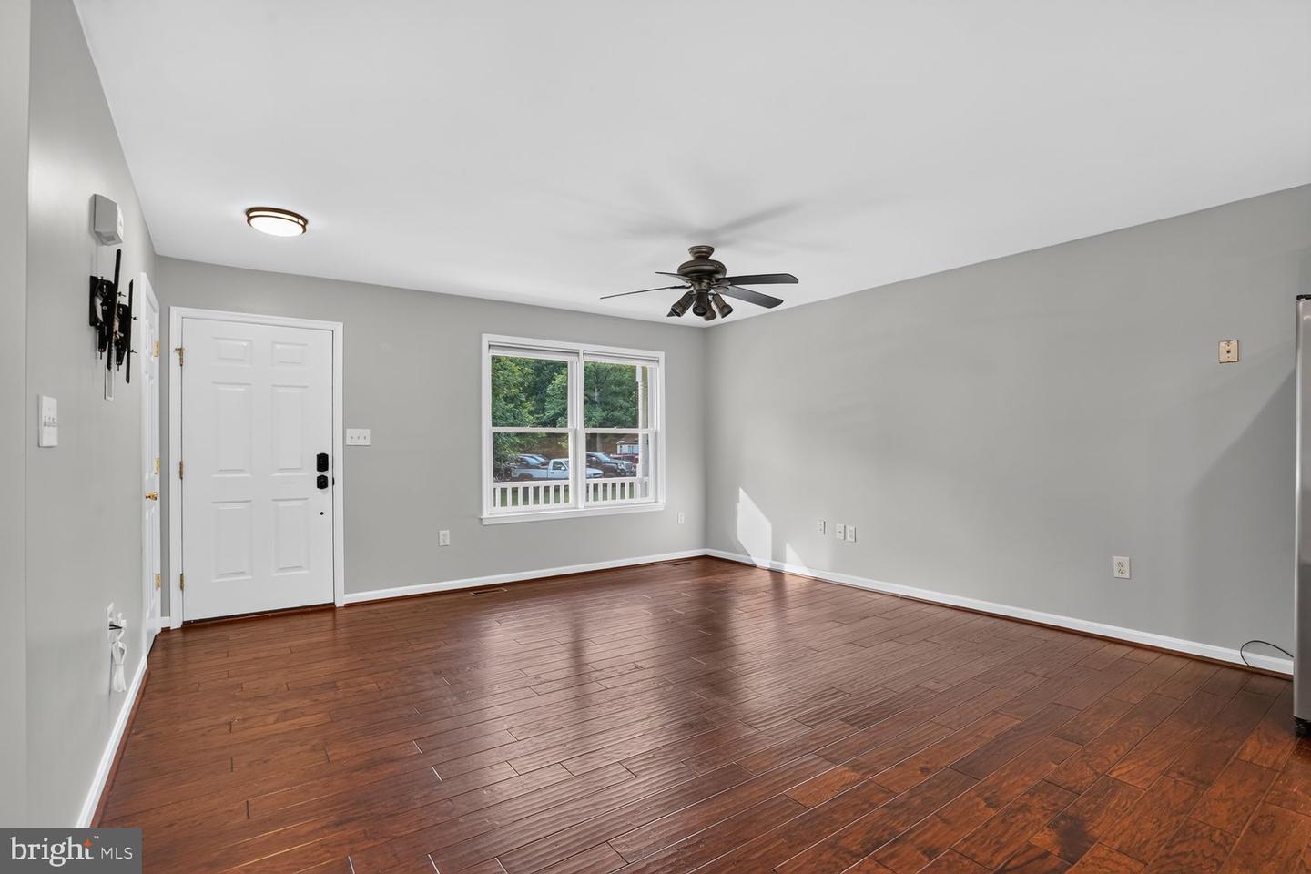 9427 Beale Ln Property Photo 14