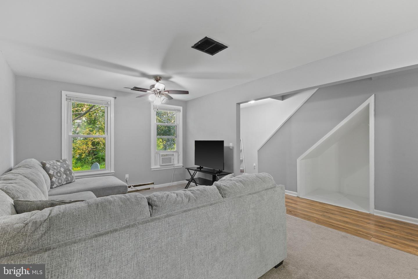 8474 Emerald Ln Property Photo 7