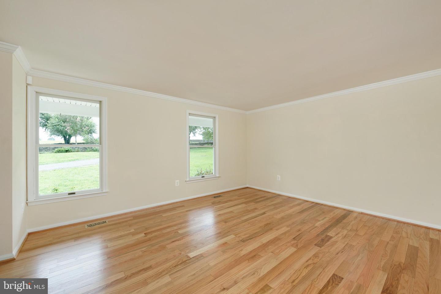 7296 Rectors Ln Property Photo 16