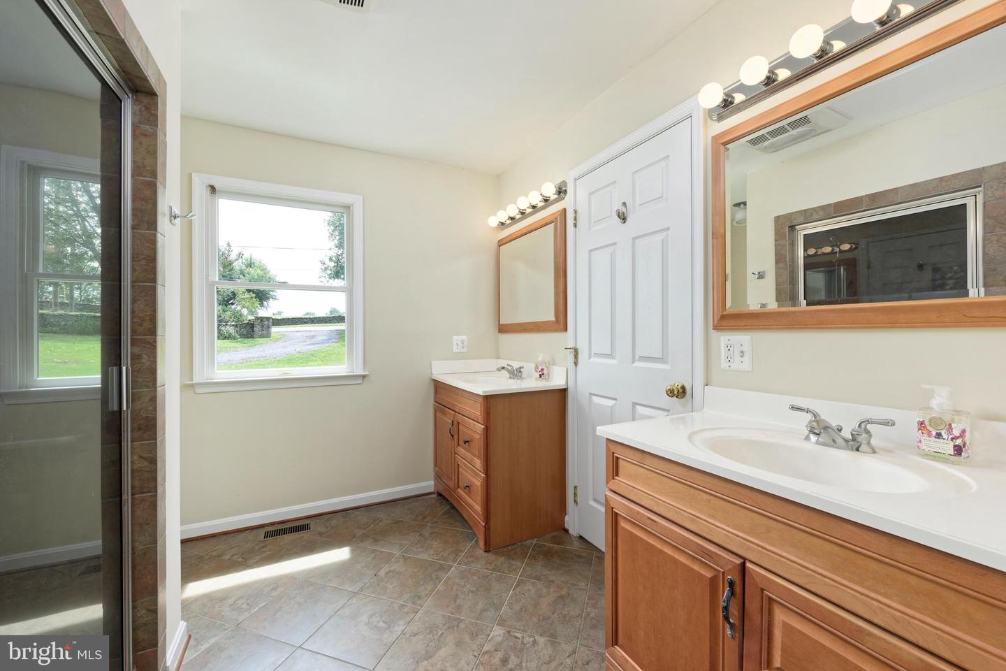 7296 Rectors Ln Property Photo 21
