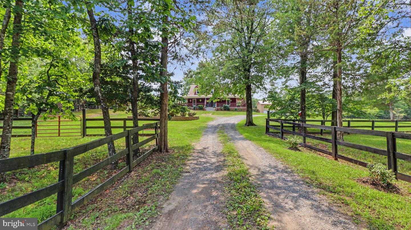 2113 Courthouse Rd Property Photo 5