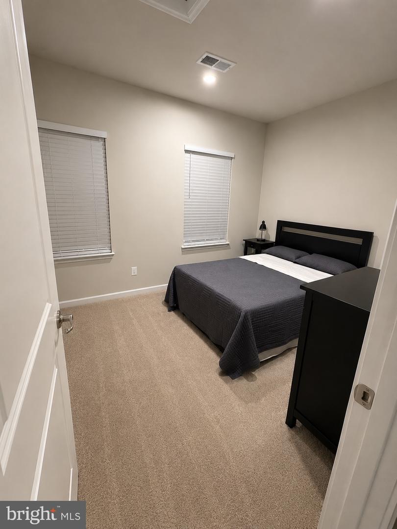 7556 Hancock St Property Photo 10