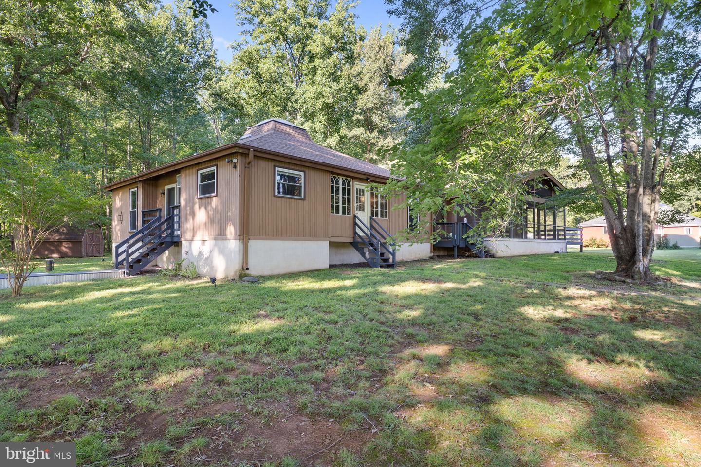 8297 Squires Ln Property Photo 1