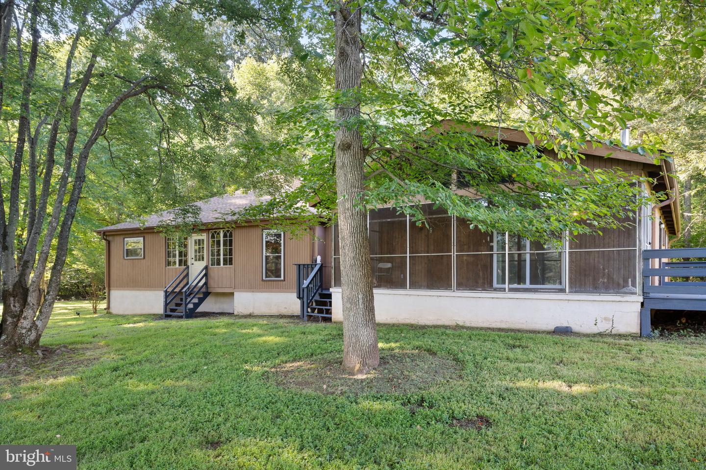 8297 Squires Ln Property Photo 1