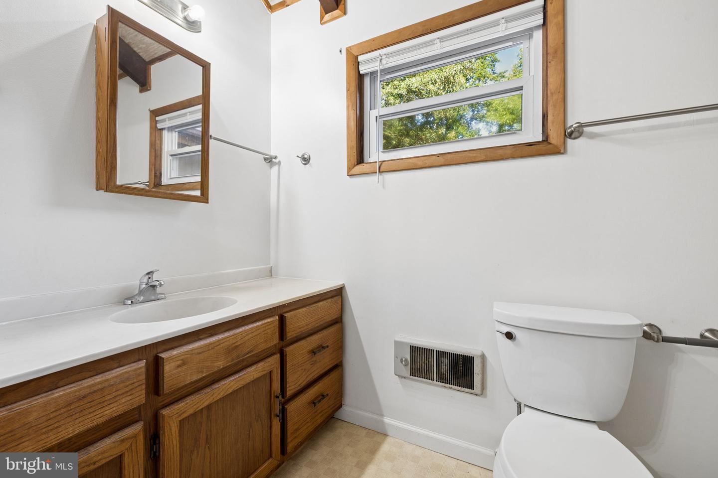 8297 Squires Ln Property Photo 19