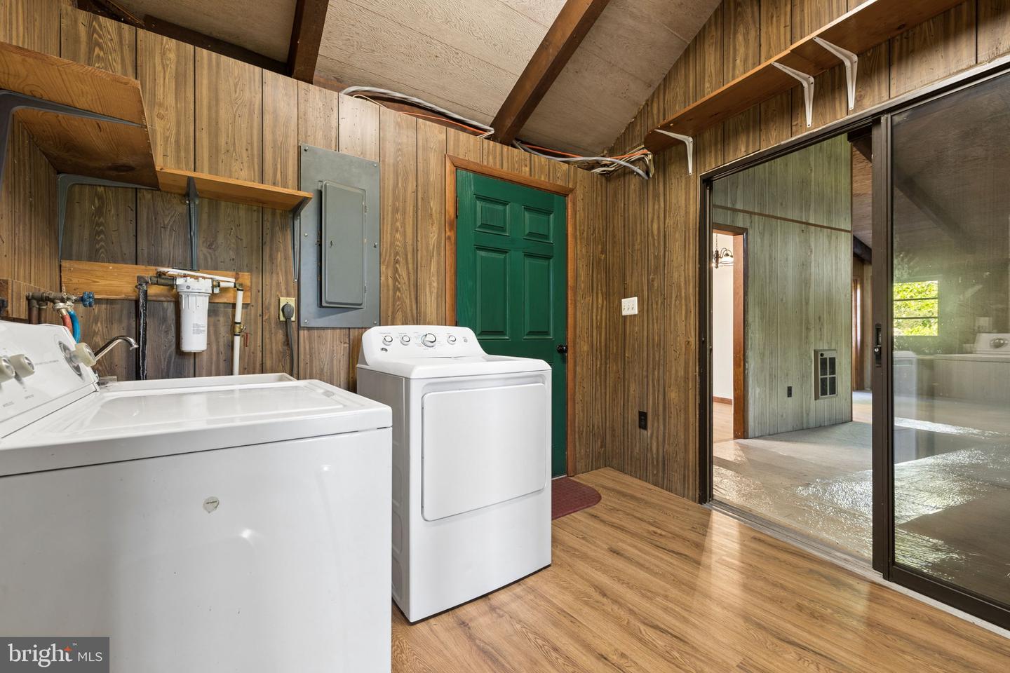 8297 Squires Ln Property Photo 20