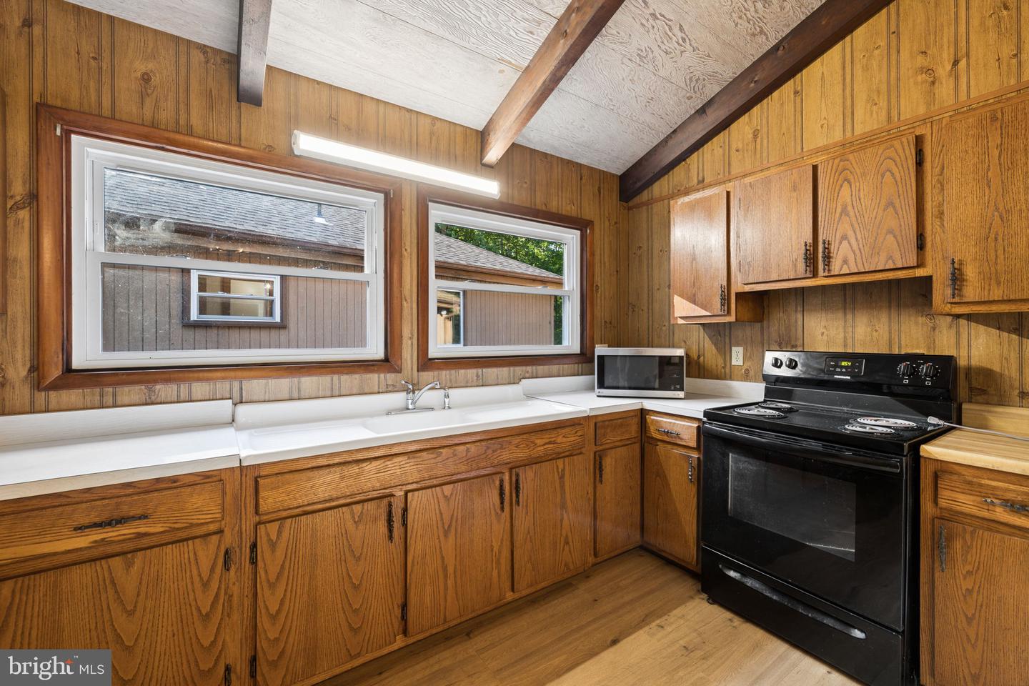 8297 Squires Ln Property Photo 24