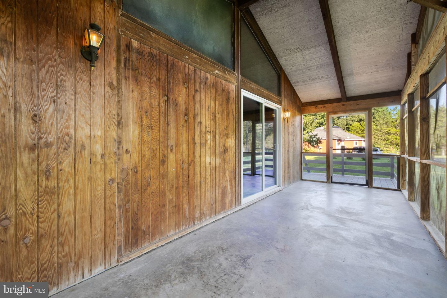 8297 Squires Ln Property Photo 33