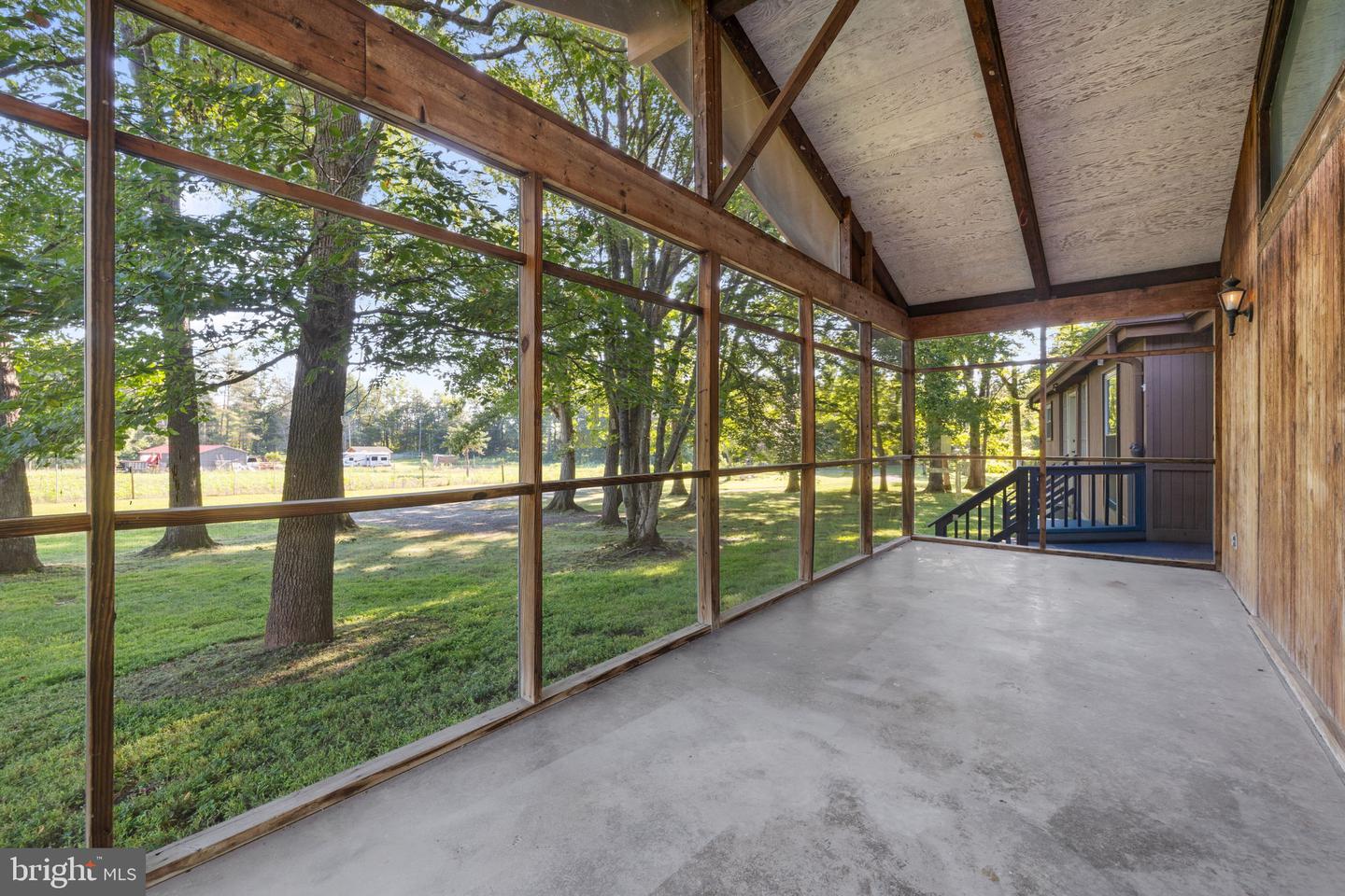 8297 Squires Ln Property Photo 34