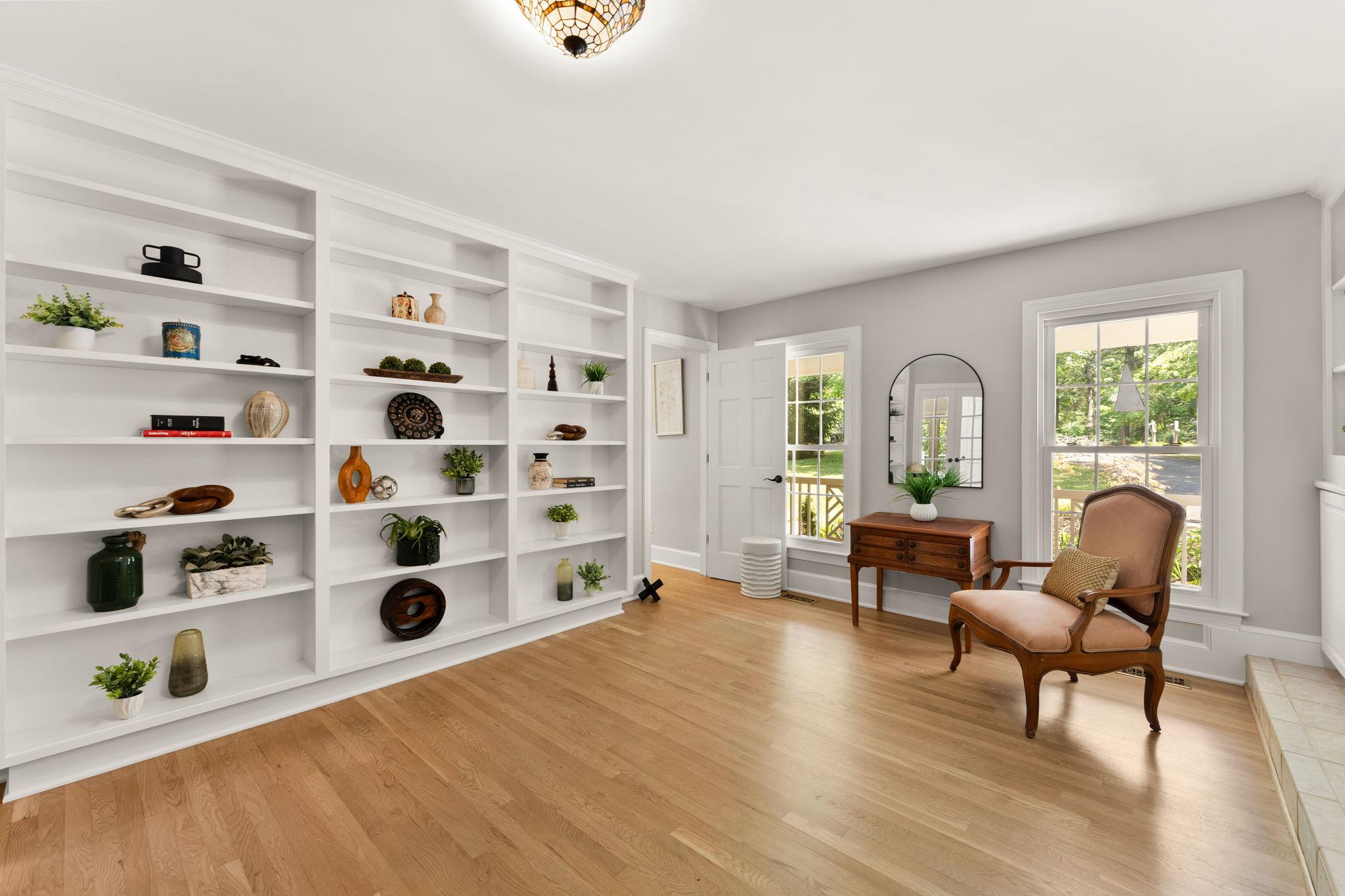 7154 Chesterfield Property Photo 10