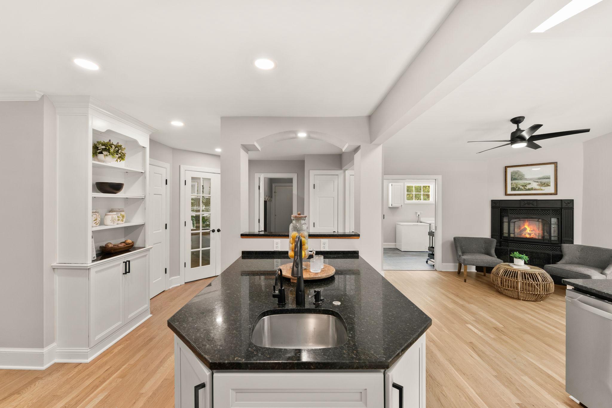 7154 Chesterfield Property Photo 30