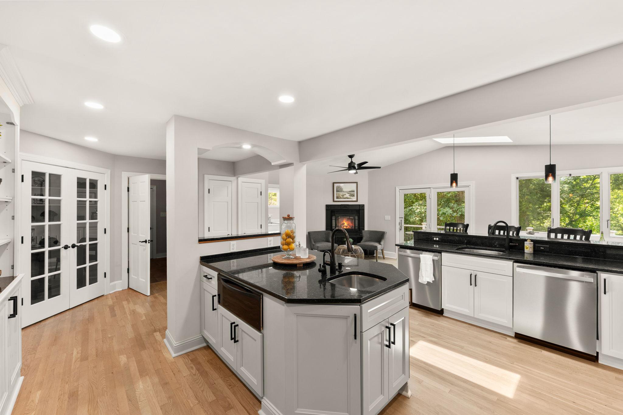7154 Chesterfield Property Photo 33
