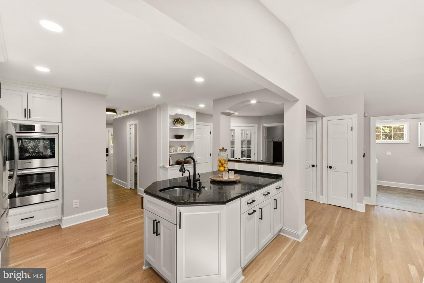 7154 Chesterfield Property Photo 34
