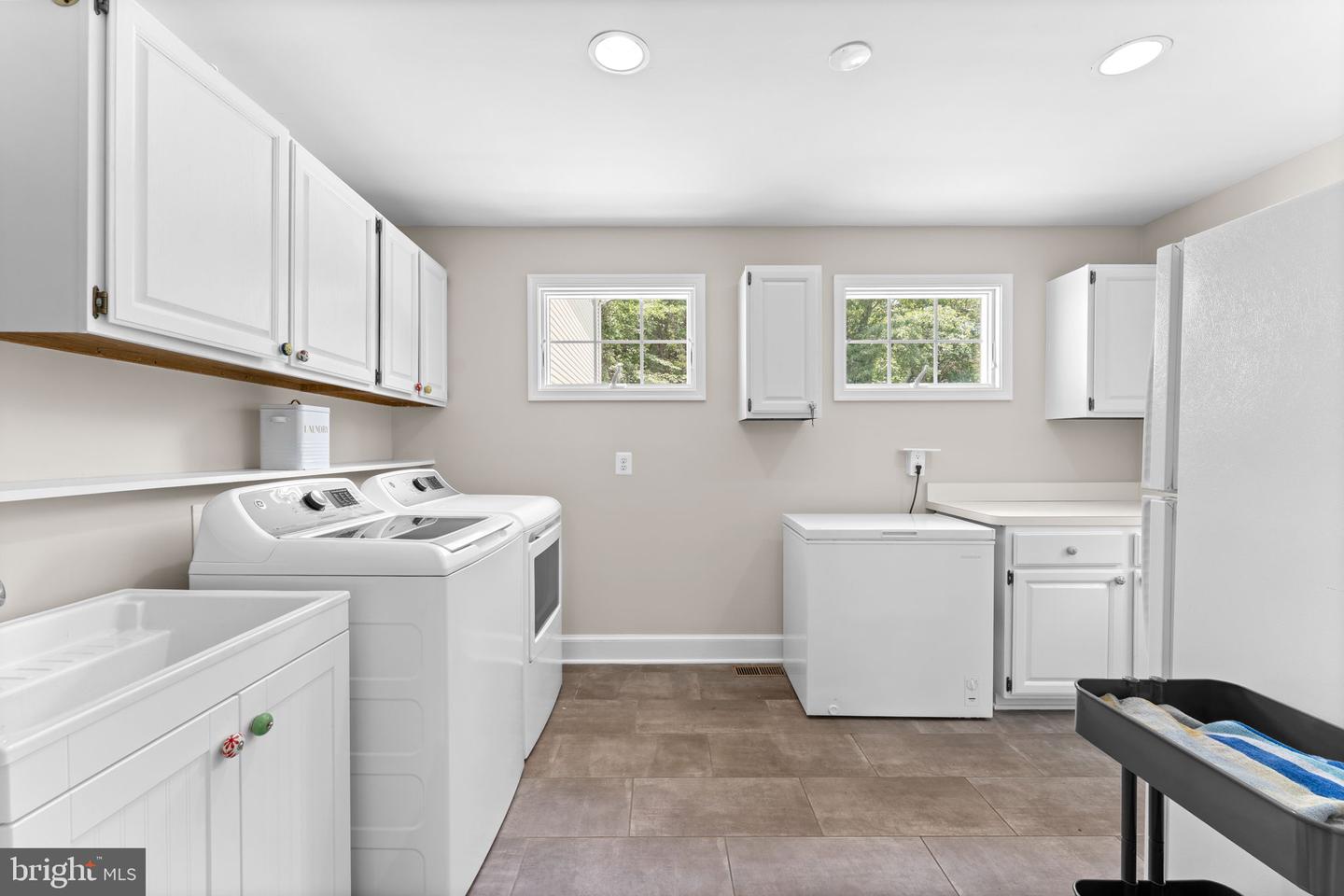 7154 Chesterfield Property Photo 53