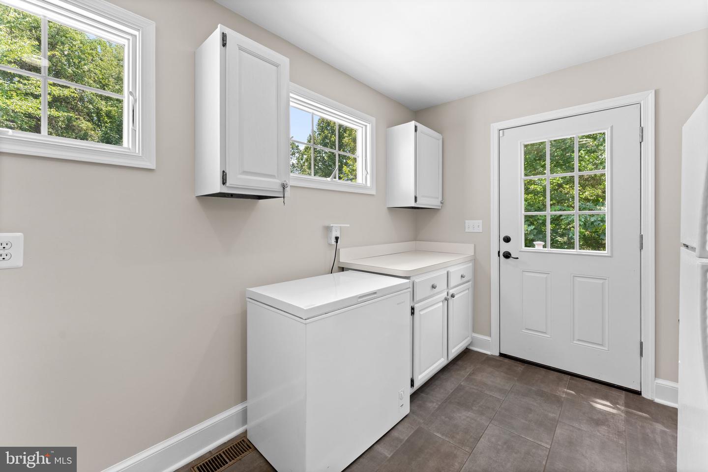 7154 Chesterfield Property Photo 55