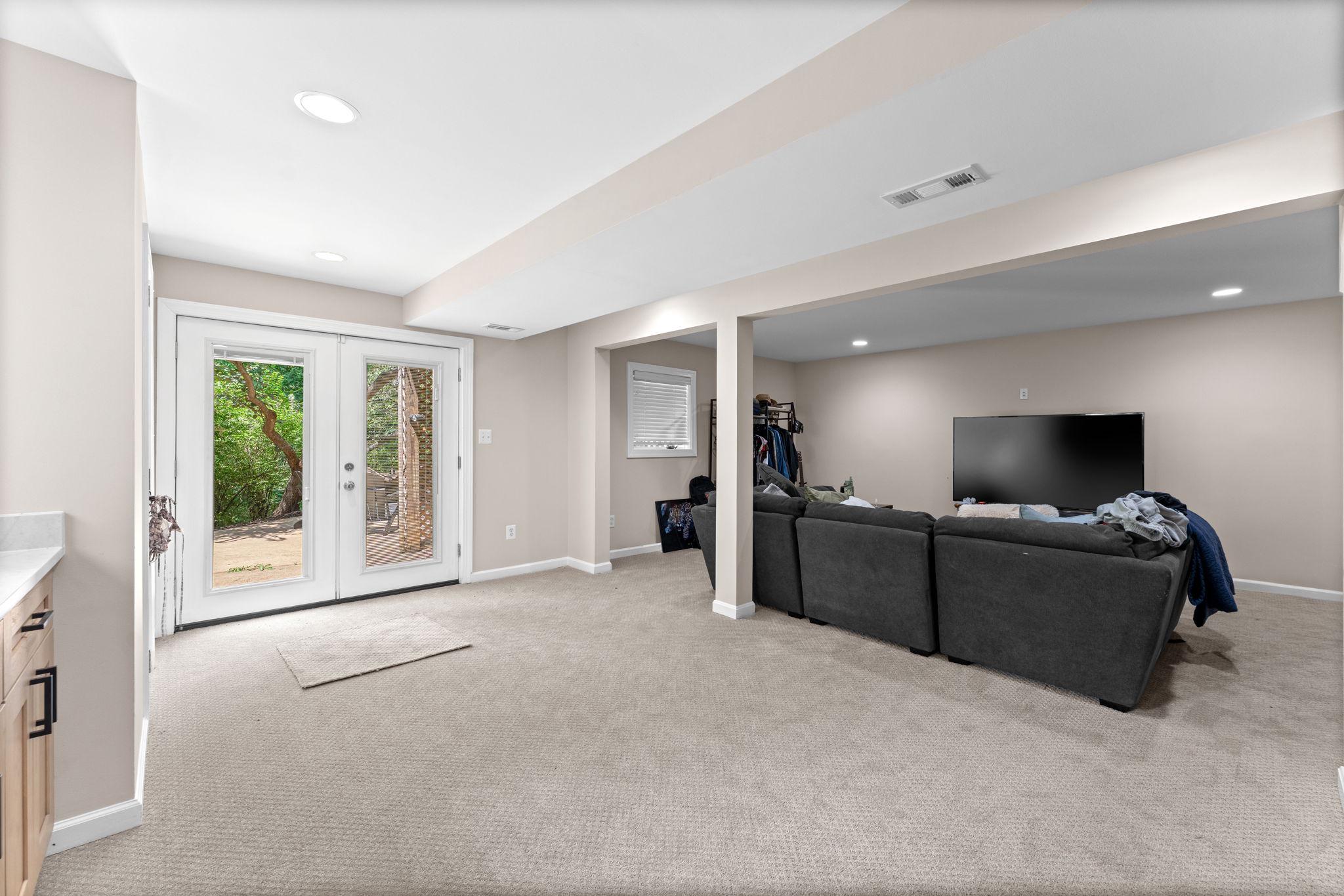 7154 Chesterfield Property Photo 100