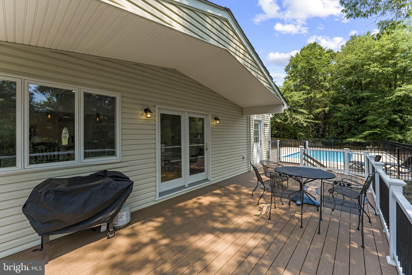 7154 Chesterfield Property Photo 109