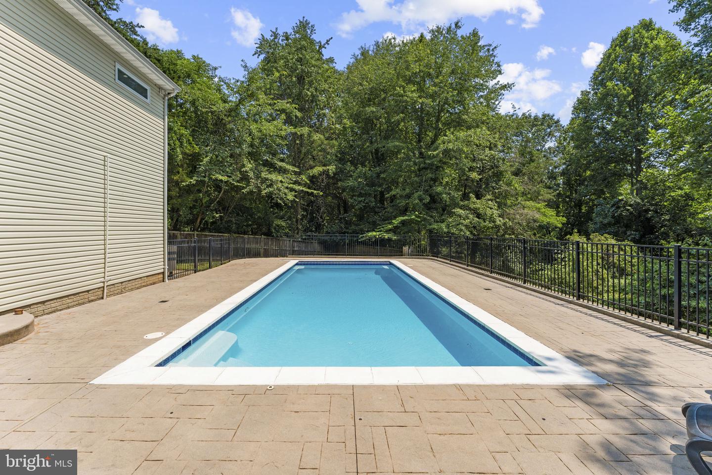 7154 Chesterfield Property Photo 111