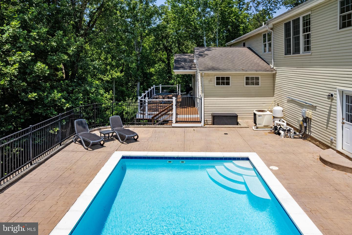 7154 Chesterfield Property Photo 112
