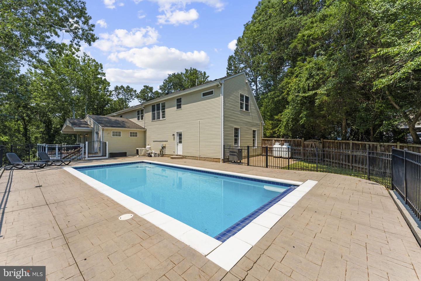 7154 Chesterfield Property Photo 116