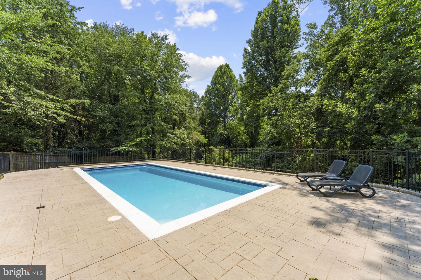 7154 Chesterfield Property Photo 120