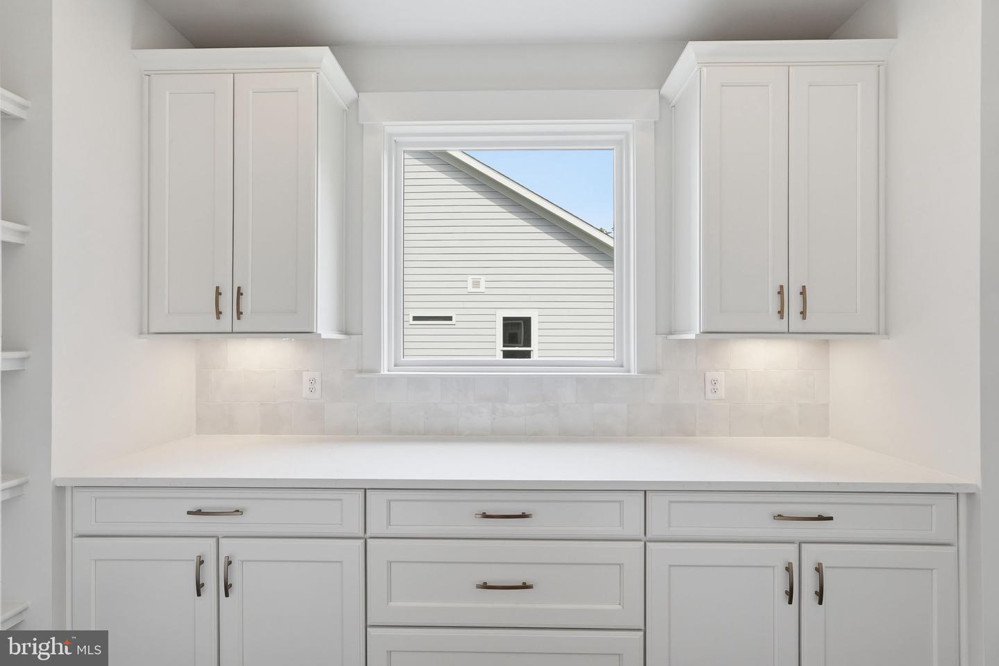 25 Fisher Ln Property Photo 9
