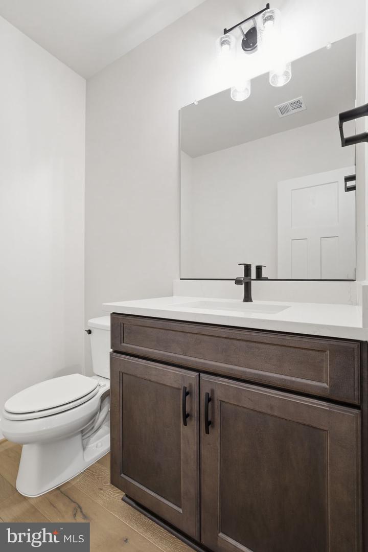 25 Fisher Ln Property Photo 16
