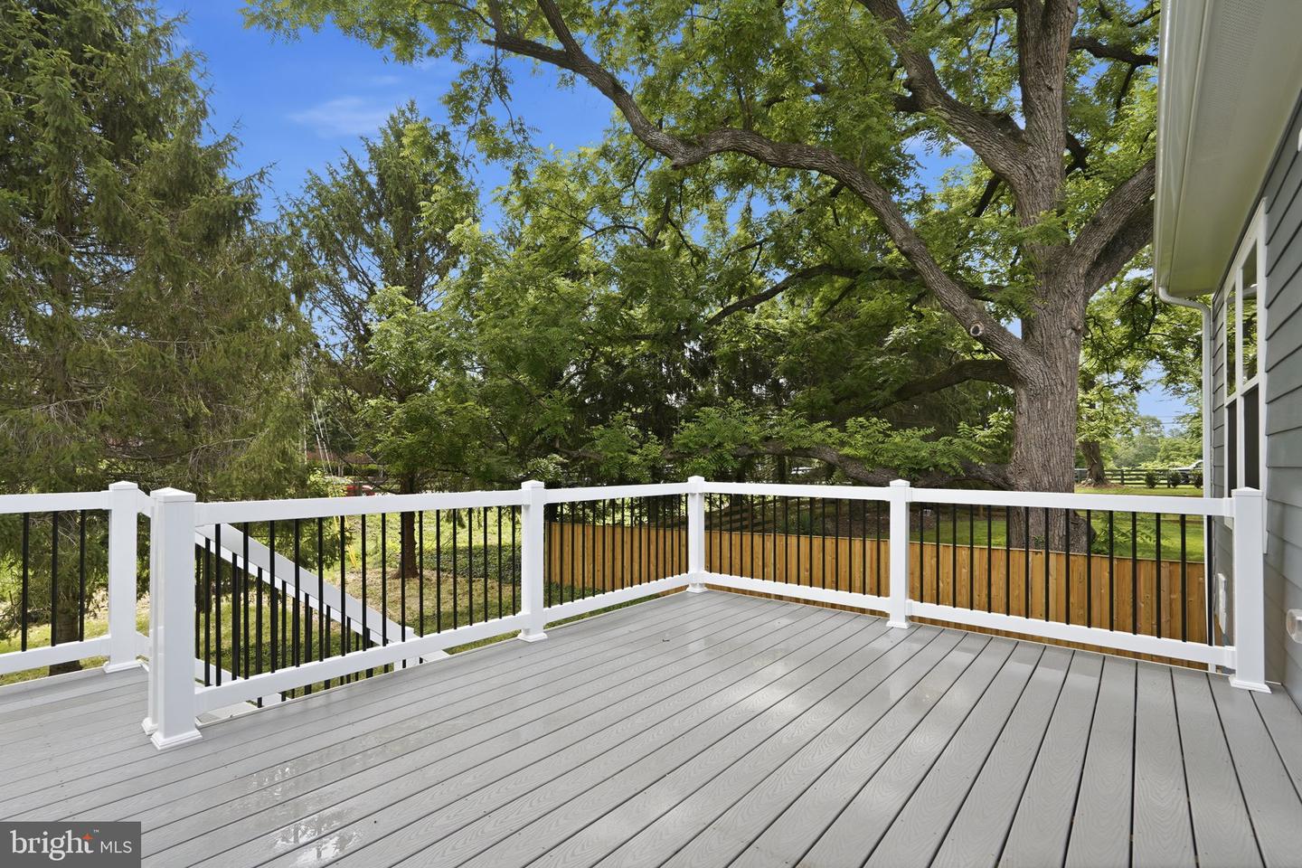 25 Fisher Ln Property Photo 20