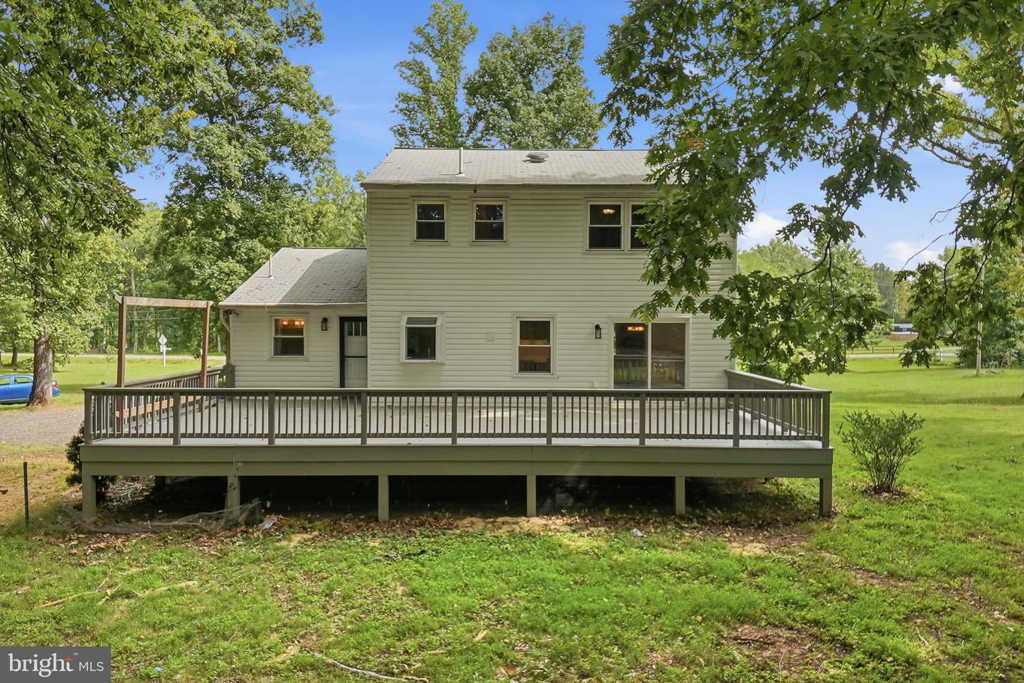 7238 Greenwich Rd Property Photo 6
