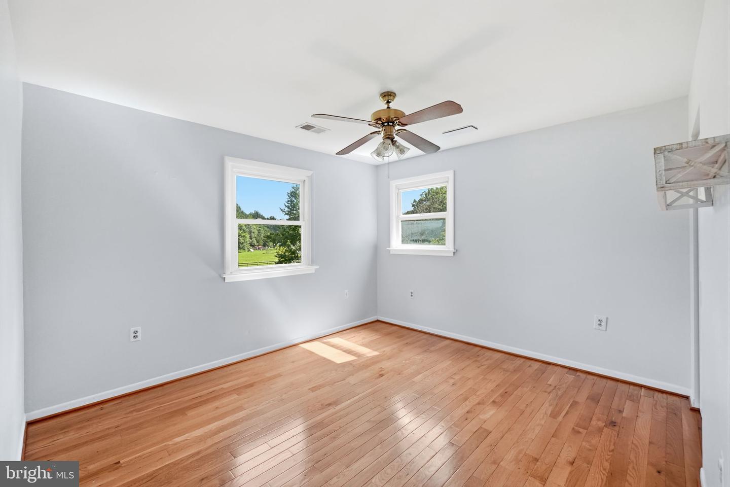 7238 Greenwich Rd Property Photo 27