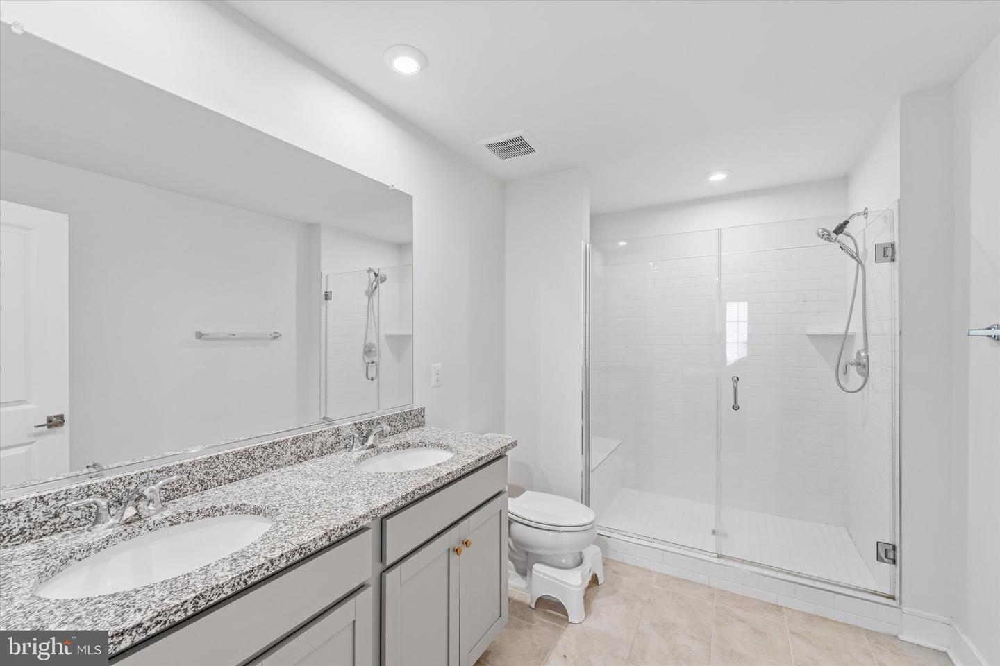 4256 Frost St Property Photo 22