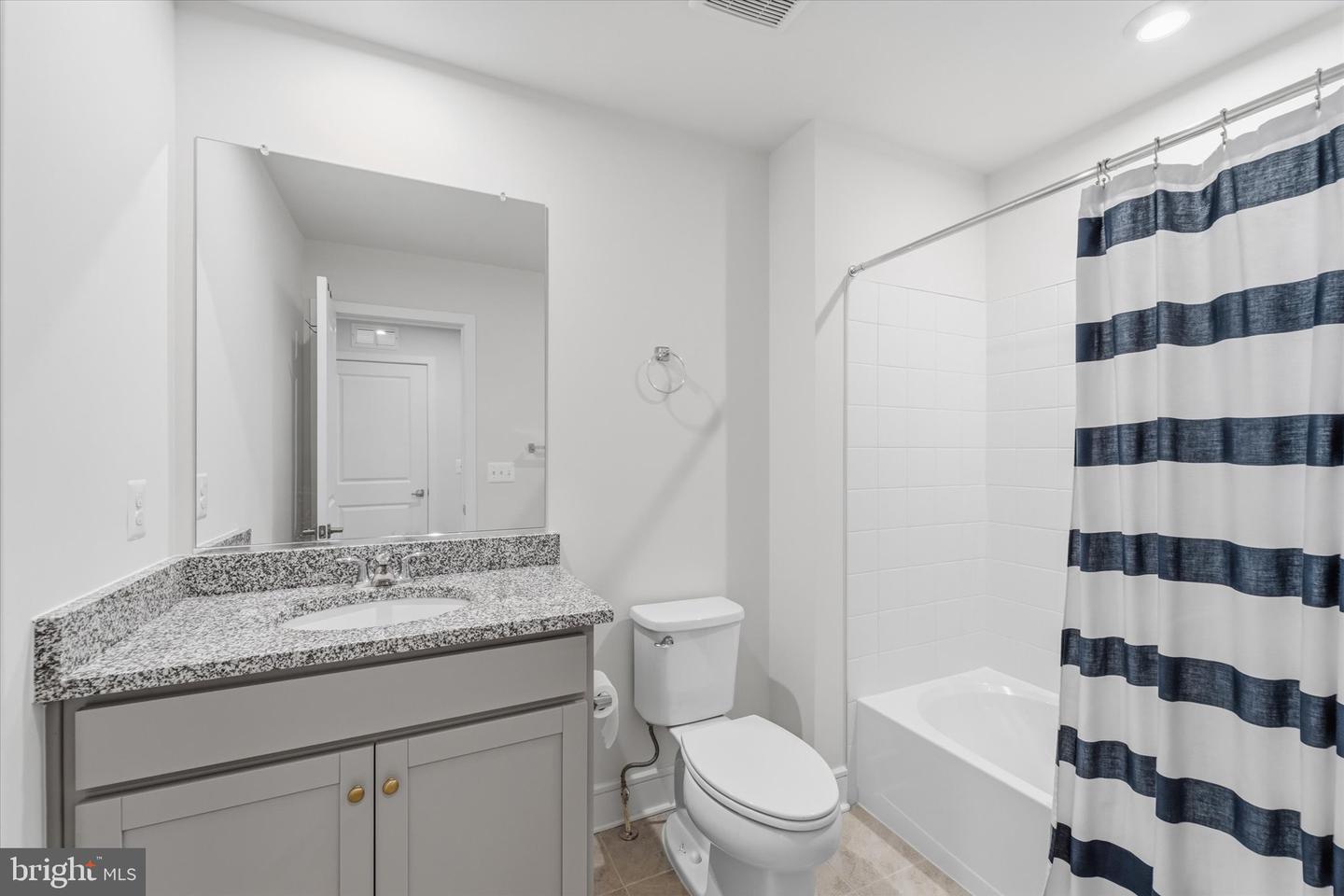 4256 Frost St Property Photo 27