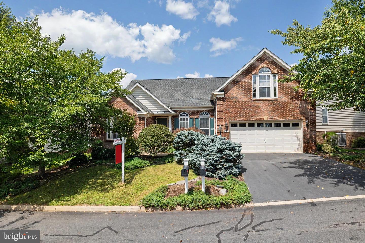 6727 Holly Farm Ln Property Photo 1