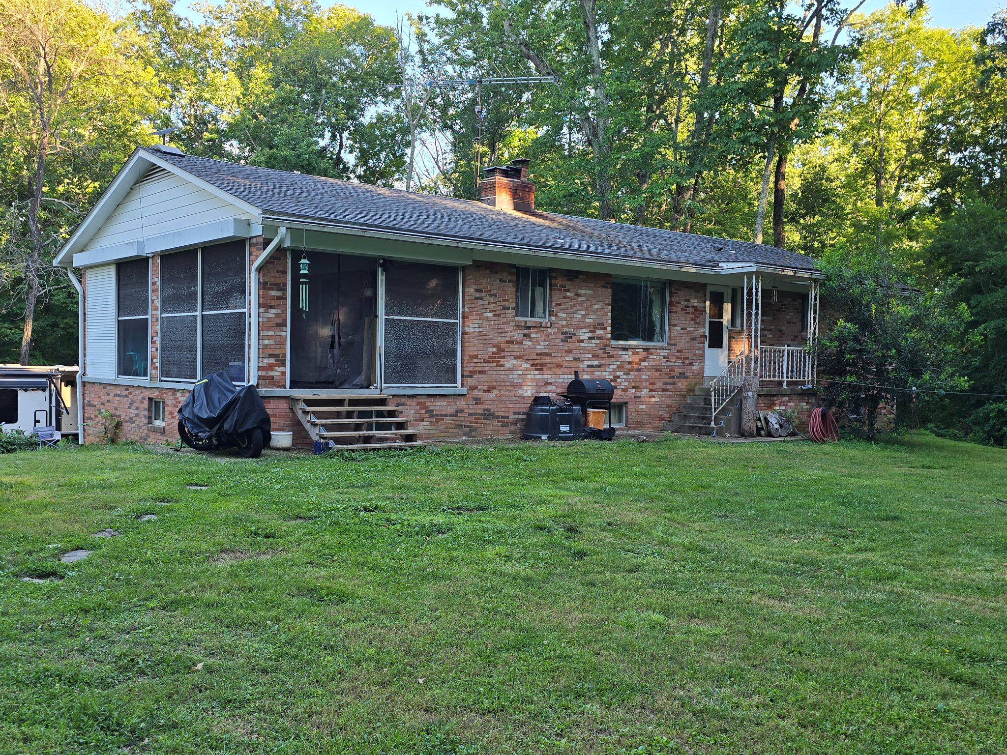 6301 Leeds Manor Property Photo 2