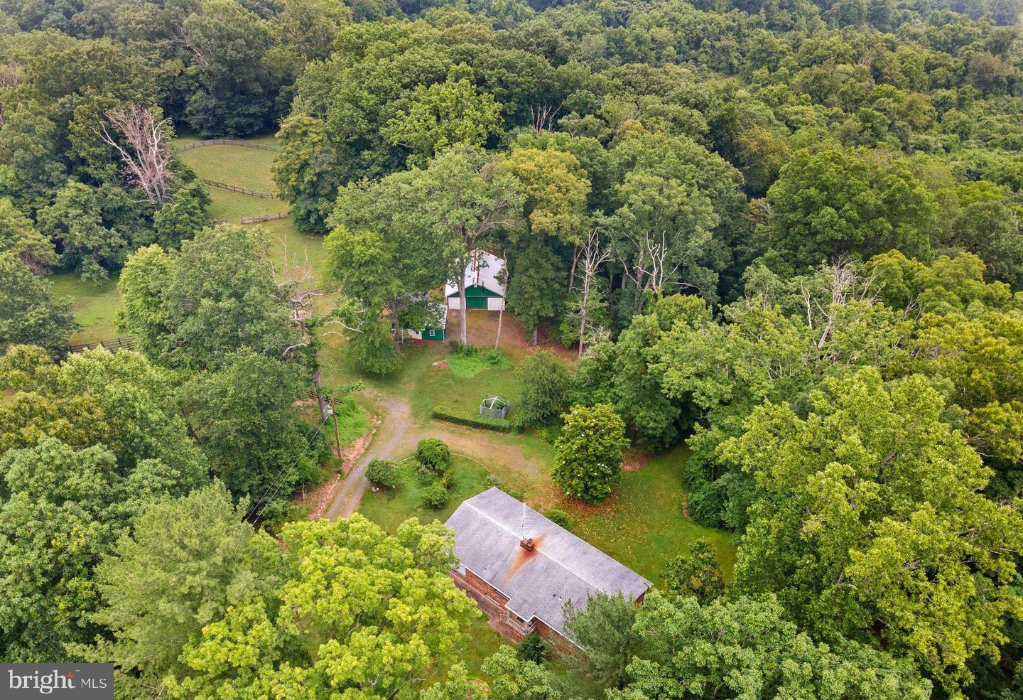 6301 Leeds Manor Property Photo 14
