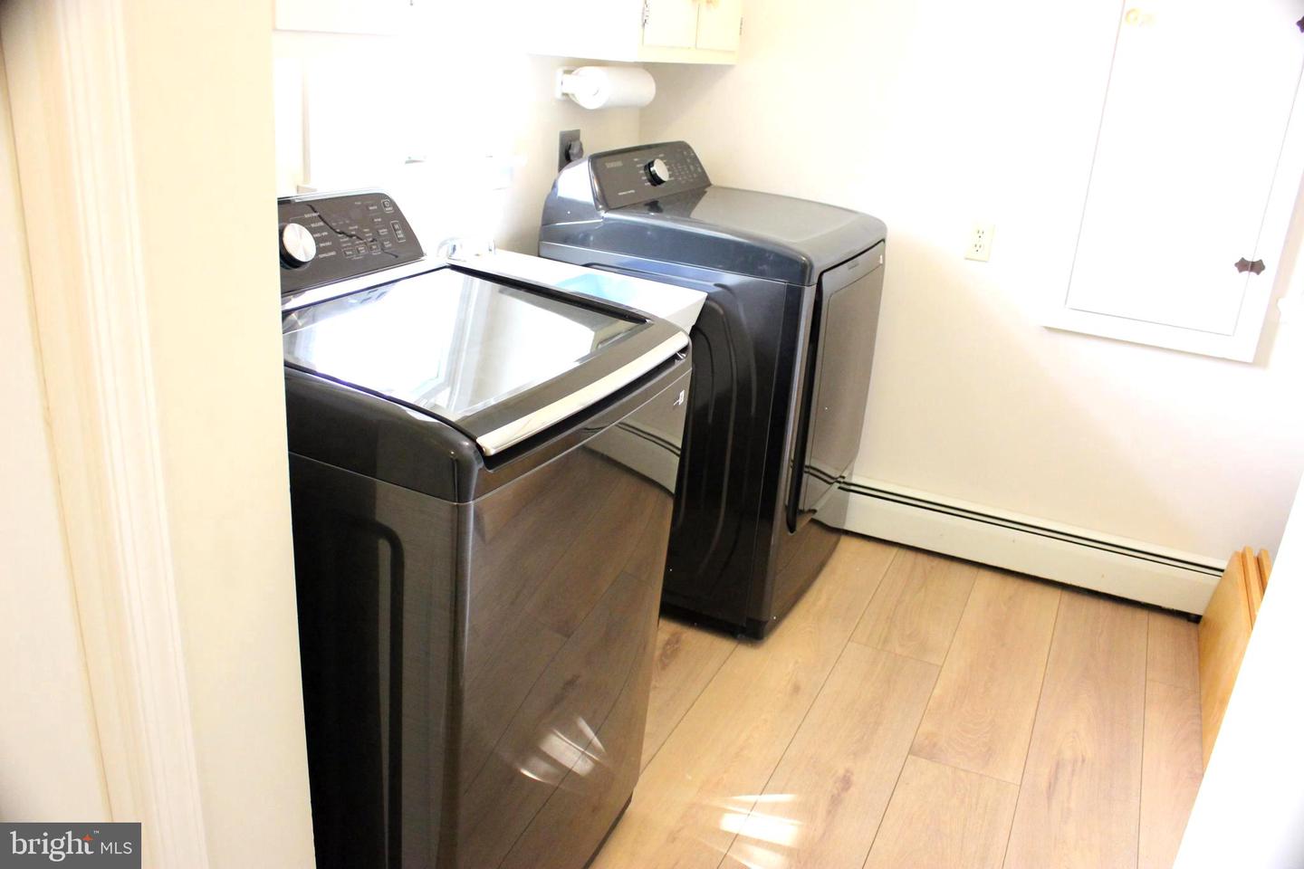 7787 Greenwich Rd Property Photo 13