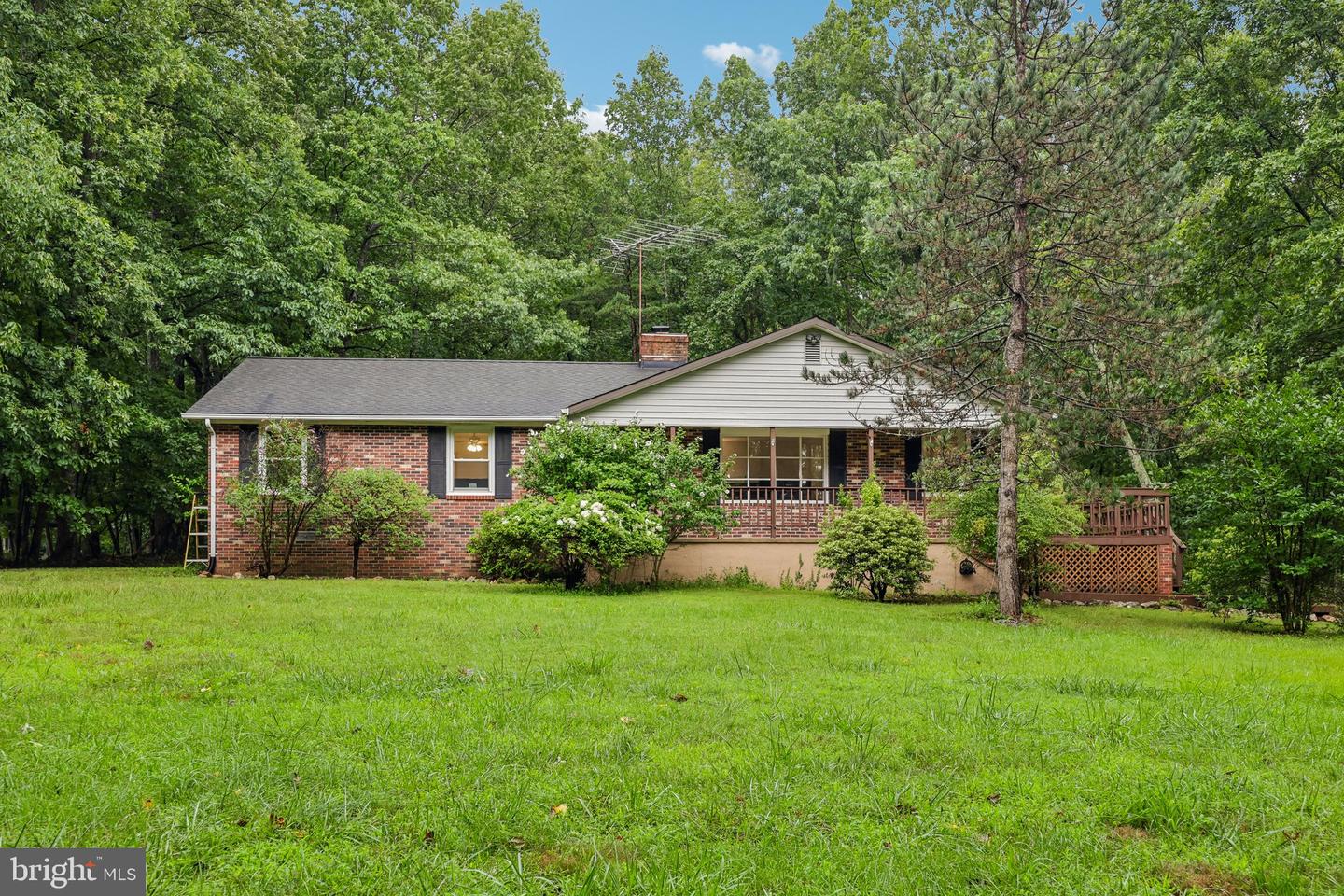 5250 Dapple Ln Property Photo 3
