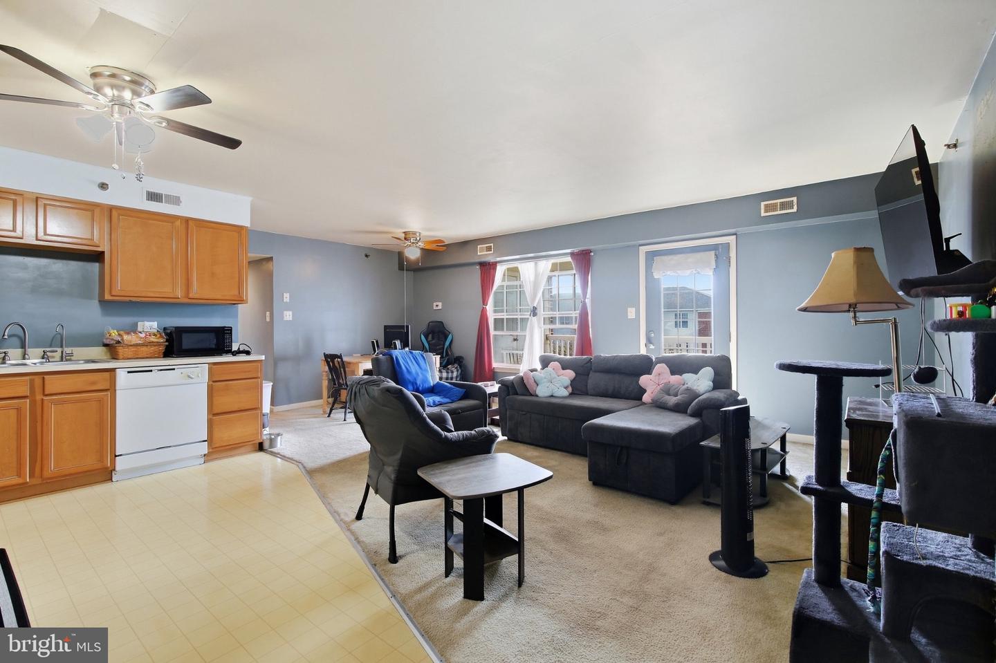 6403 Schoolhouse Rd #j Property Photo 7
