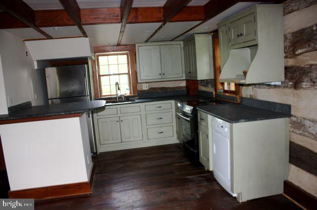 12498 Crest Hill Rd Property Photo 7