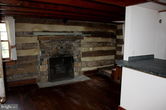 12498 Crest Hill Rd Property Photo 8