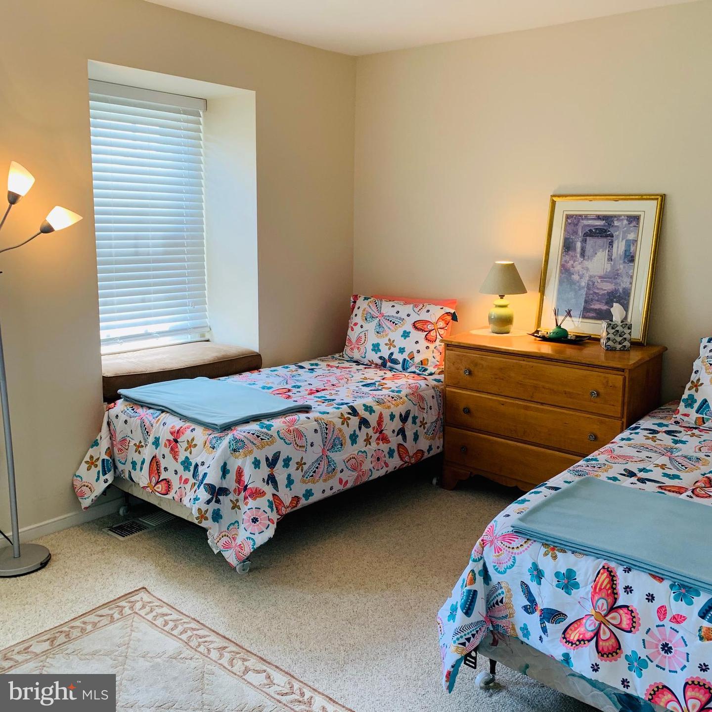 161-b Leeds Ct W Property Photo 6
