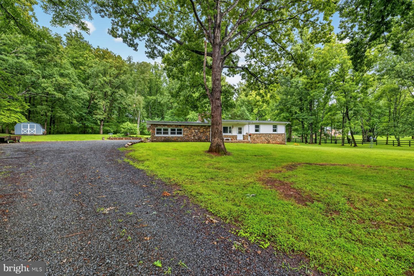 9383 Rogues Rd Property Photo 3