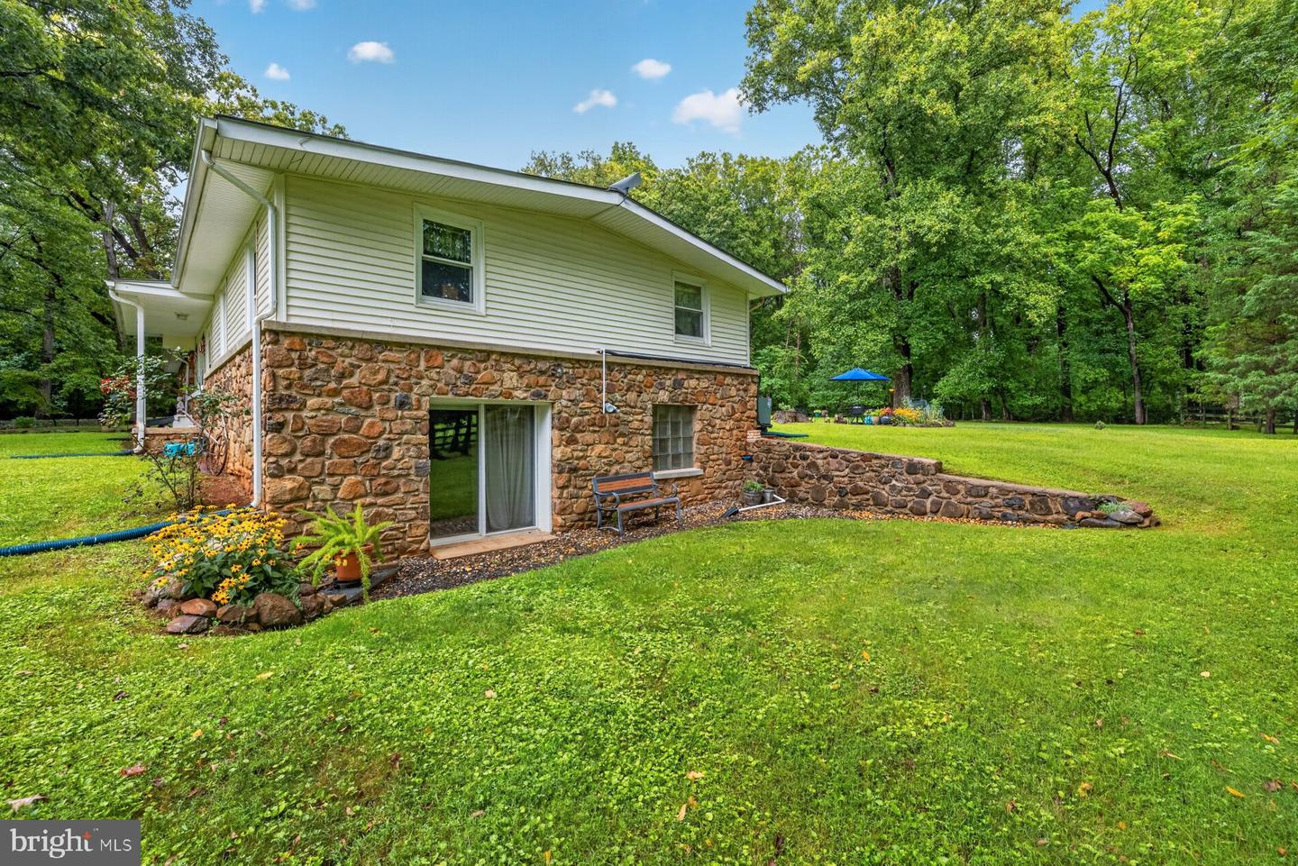 9383 Rogues Rd Property Photo 35