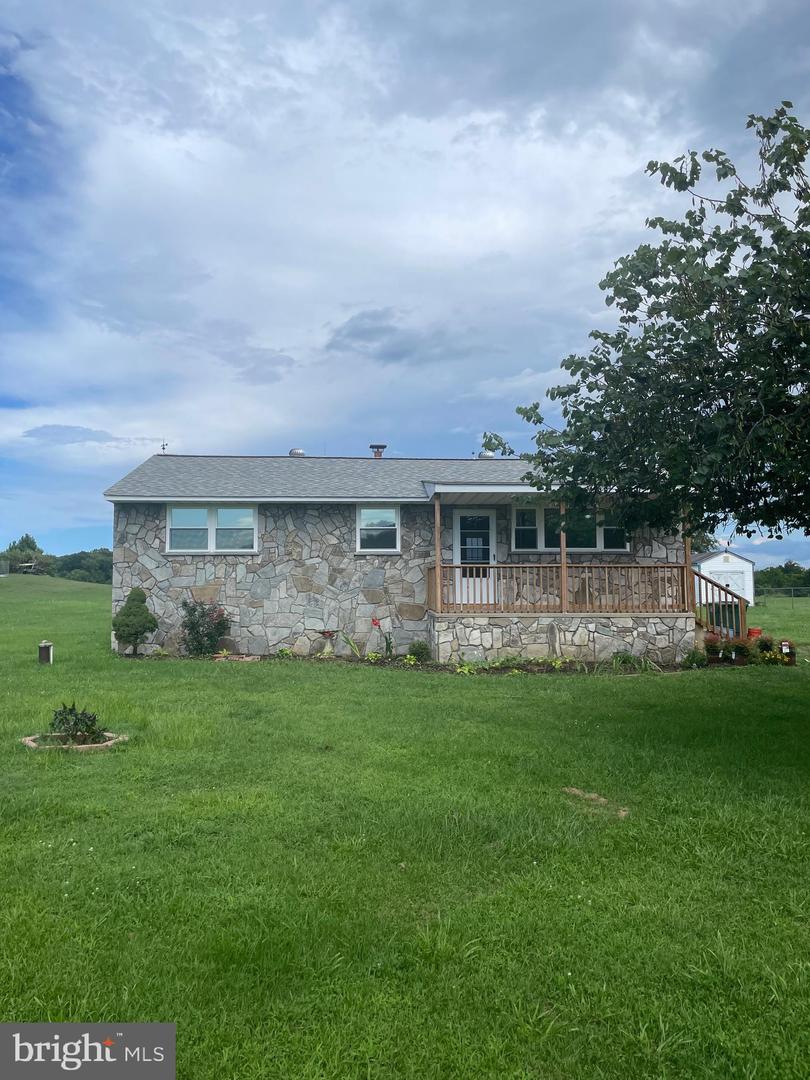 7364 Botha Rd Property Photo 1