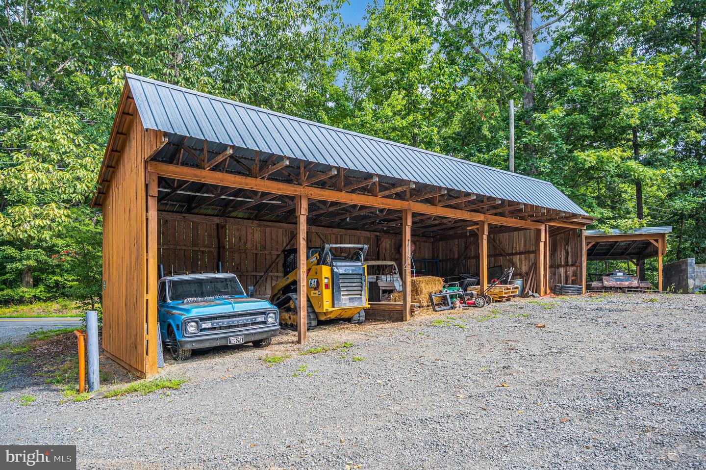 5099 Courtneys Corner Rd Property Photo 4